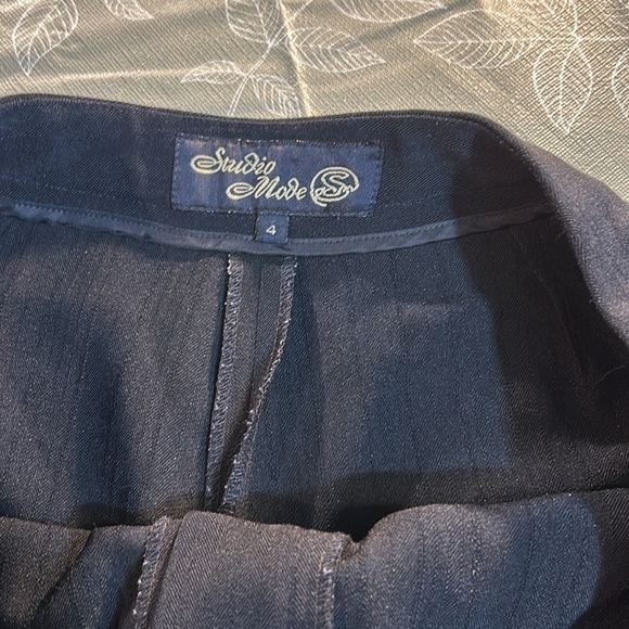 Ladies Studio Move Dress Pants. - Picture 3 of 7
